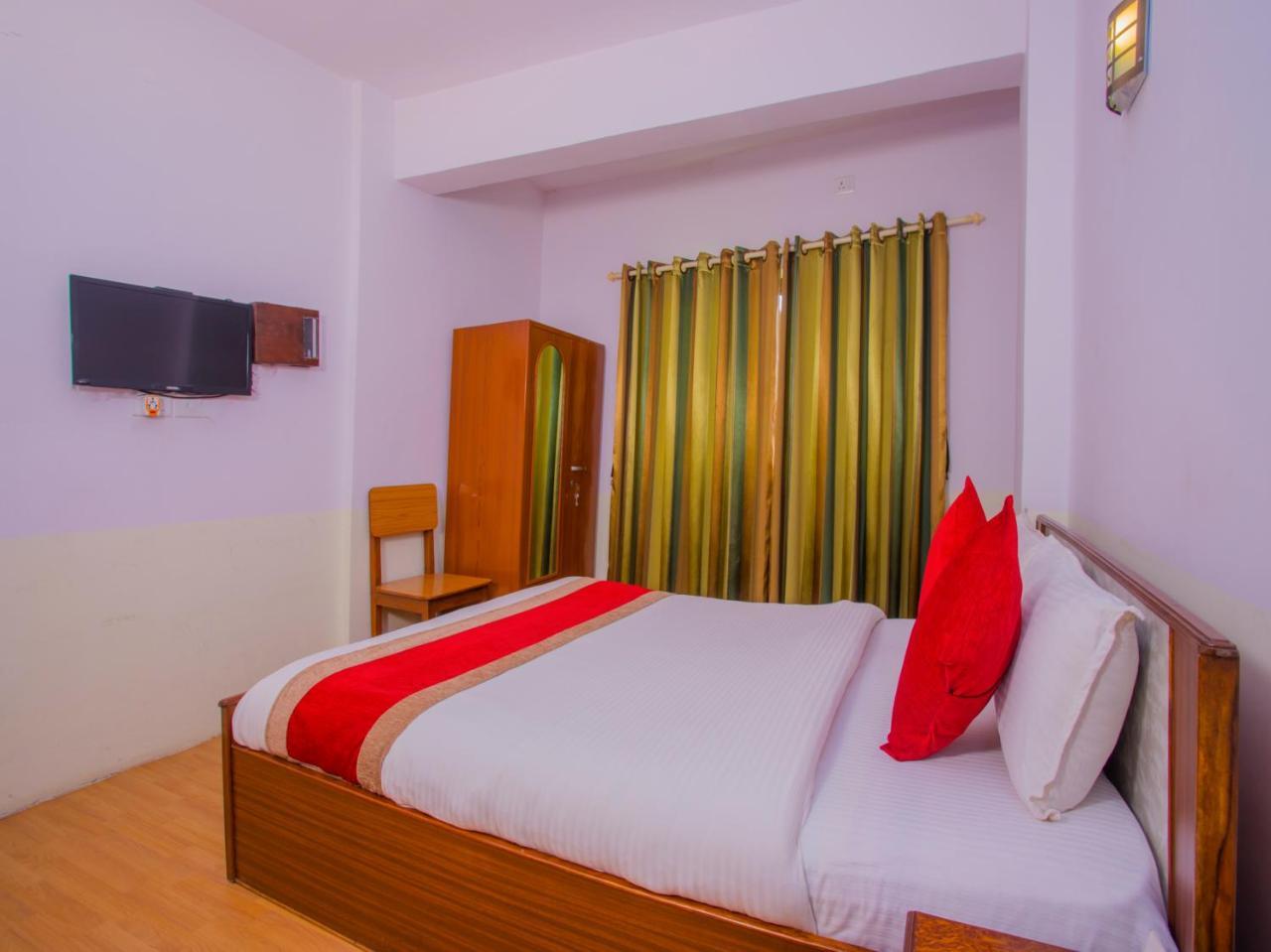 Oyo 255 White Zambala Hotel Kathmandu Ngoại thất bức ảnh