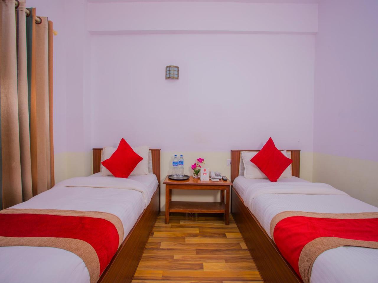 Oyo 255 White Zambala Hotel Kathmandu Ngoại thất bức ảnh