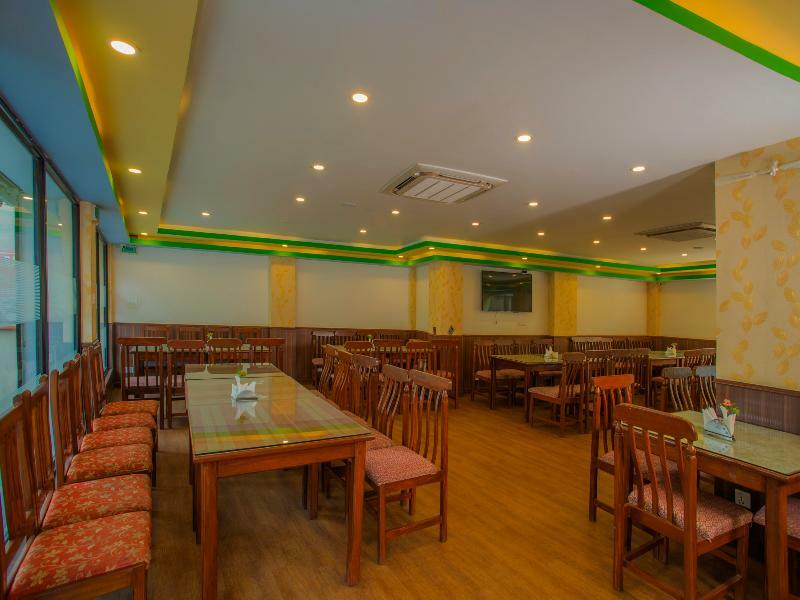 Oyo 255 White Zambala Hotel Kathmandu Ngoại thất bức ảnh