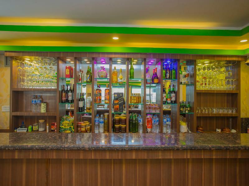 Oyo 255 White Zambala Hotel Kathmandu Ngoại thất bức ảnh