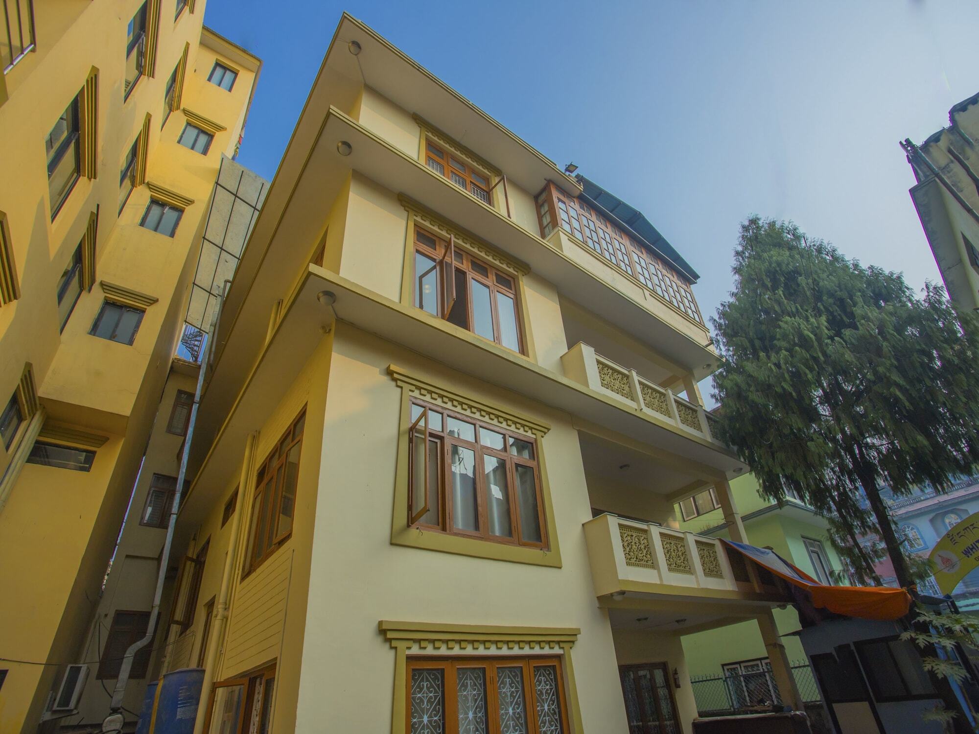 Oyo 255 White Zambala Hotel Kathmandu Ngoại thất bức ảnh